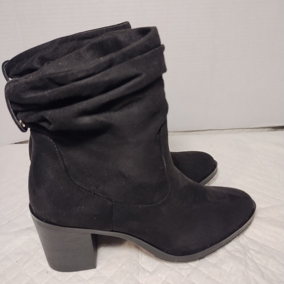 CL by laundry black suede ankle boot size 6.5 - Picture 5 of 9